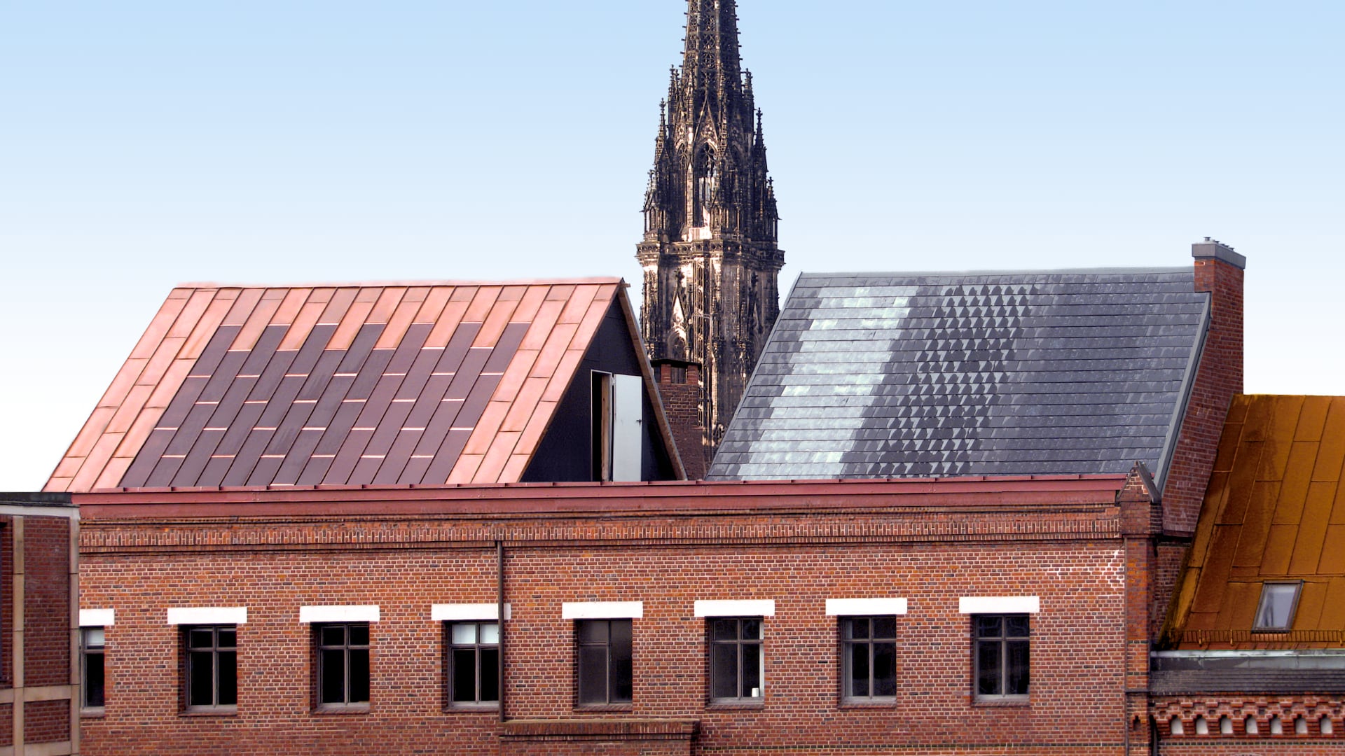 Großdemonstratoren der thermisch und elektrisch aktivierten Dachsysteme auf dem Flachdach von Speicherblock H